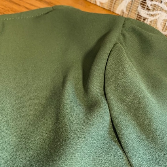 Lily White Cross-Tie Blouse Gathered Short Sleeve - Picture 13 of 15